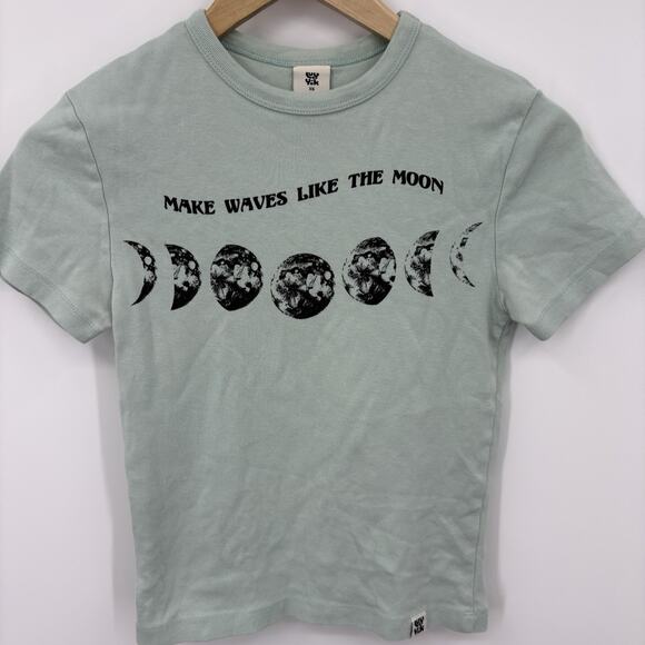 Lucy & Yak Shirt Womens XSmall Cropped Baby Tee Celestial Ocean Sustainable Moon - Picture 4 of 6